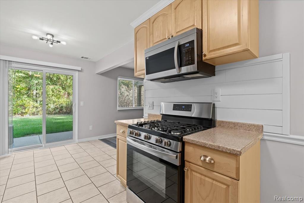 50014 S Jimmy Court, New Baltimore, MI 48047 — Photo 10