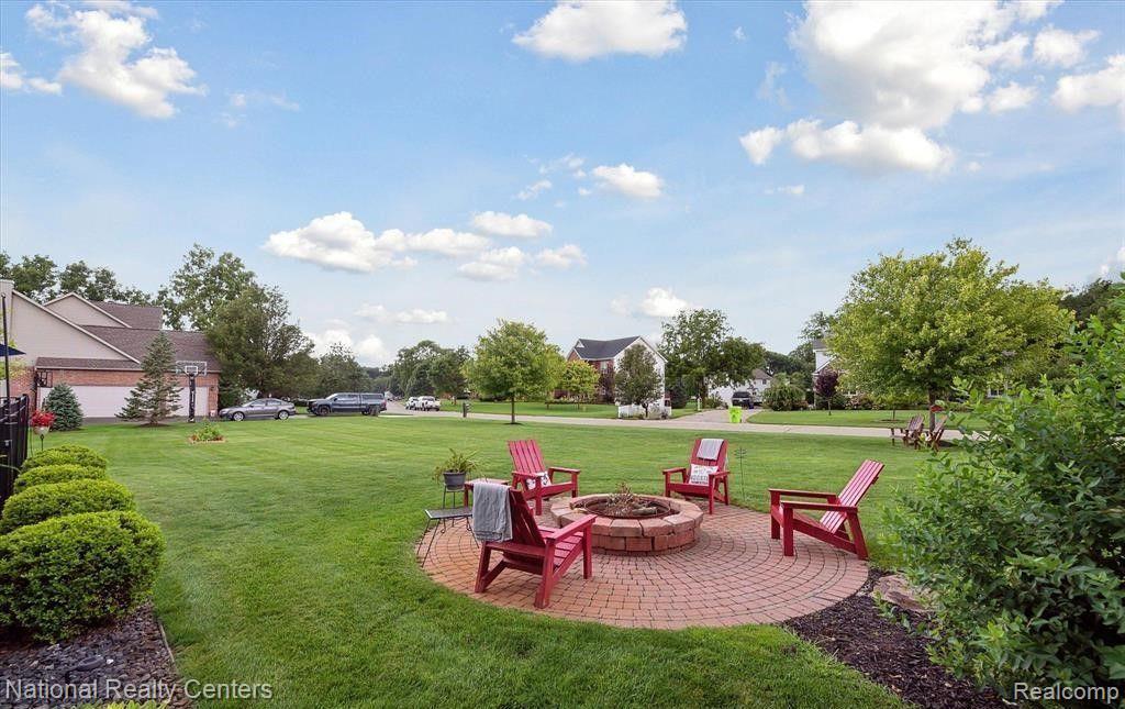 20983 OAK TREE Drive, South Lyon, MI 48178 — Photo 4