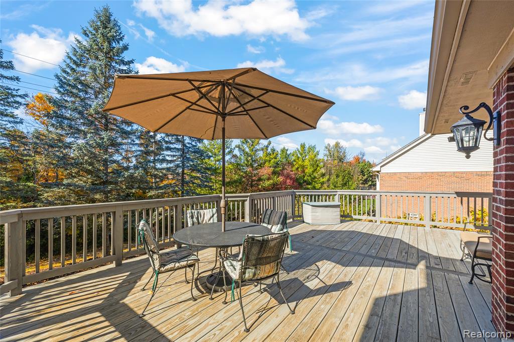 9124 Countrywood Drive, Plymouth, MI 48170 — Photo 39