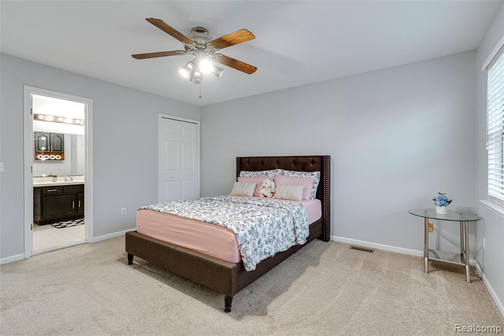 7783 Princeton Court, 56, Westland, MI — Photo 25