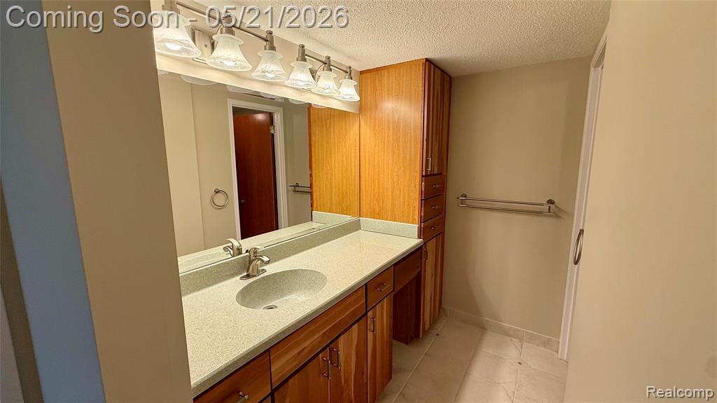 844 Cliffs Drive, Ypsilanti, MI 48198 — Photo 12