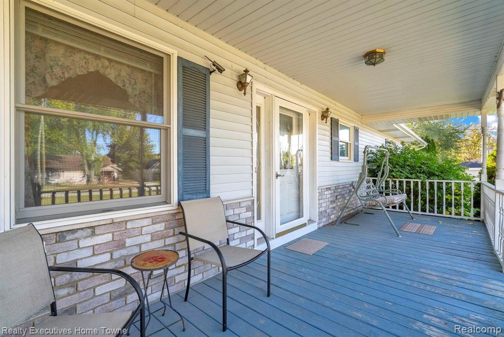4602 Meadowlawn Drive, Fort Gratiot, MI 48059 — Photo 5