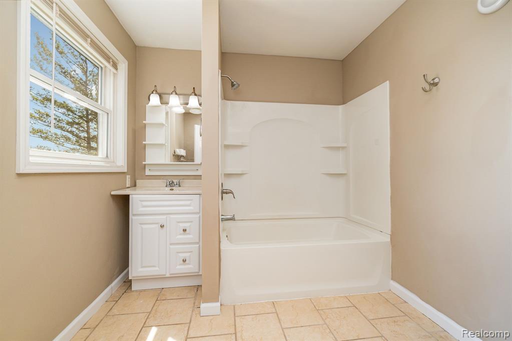 11326 MCKEIGHAN Road, St. Charles, MI 48655 — Photo 31