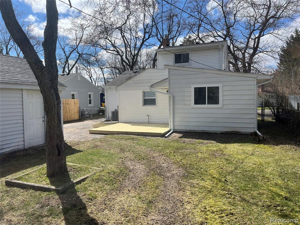 967 KEITH Street, Oxford, MI 48371 — Photo 4