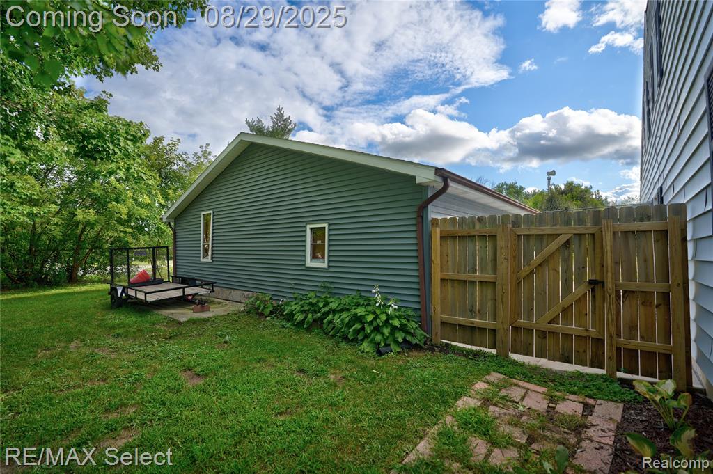 6308 River Road, Flushing, MI 48433 — Photo 11