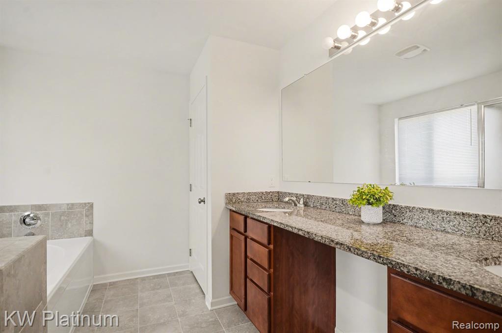 55321 Demaret Drive, Macomb, MI 48042 — Photo 23