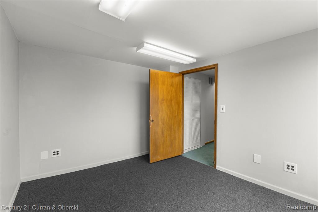 6336 Fox Avenue, Allen Park, MI 48101 — Photo 20