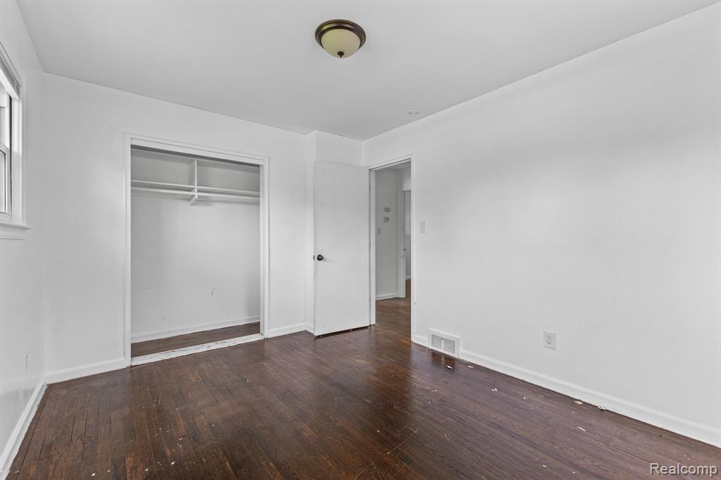 20261 Burt Road, Detroit, MI 48219 — Photo 9