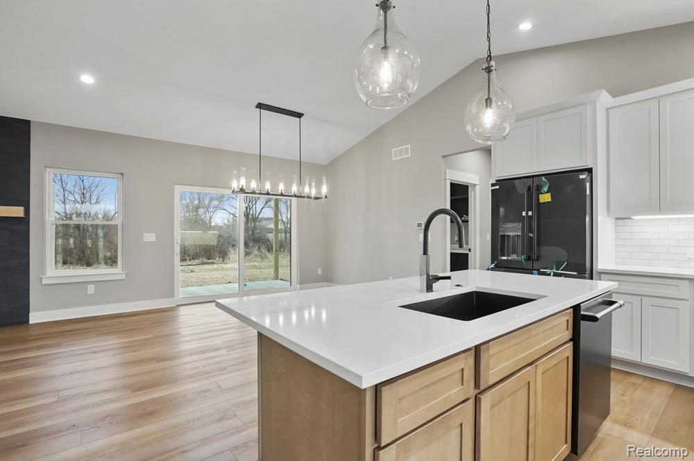 7195 Geraldine Circle, Swartz Creek, MI 48473 — Photo 13
