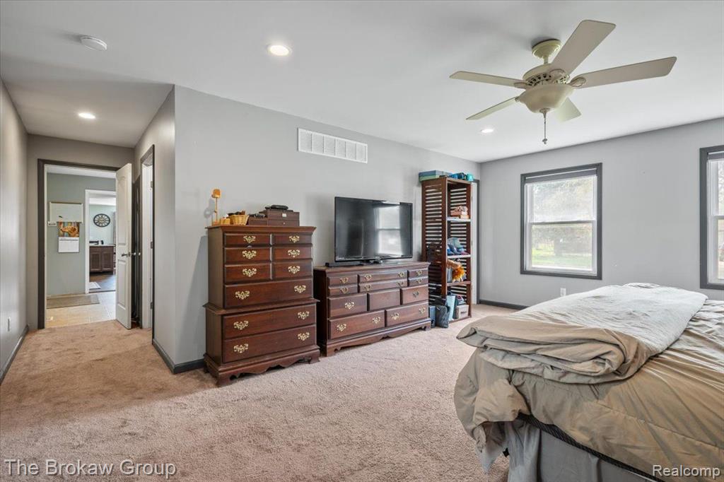 4145 HILLCREST Drive, Warren, MI 48092 — Photo 34