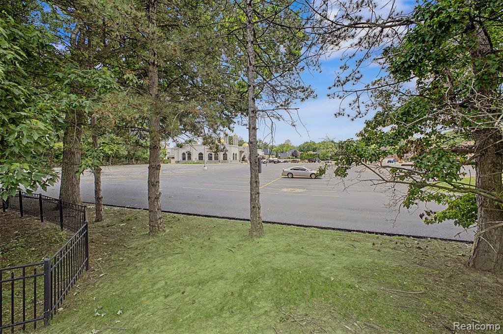 816 N Beech Daly Road, Dearborn Heights, MI 48127 — Photo 46