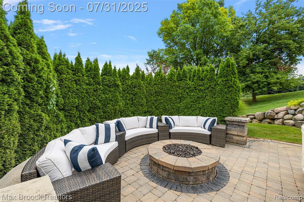 8926 Stonewall W, Clarkston, MI 48348 — Photo 45