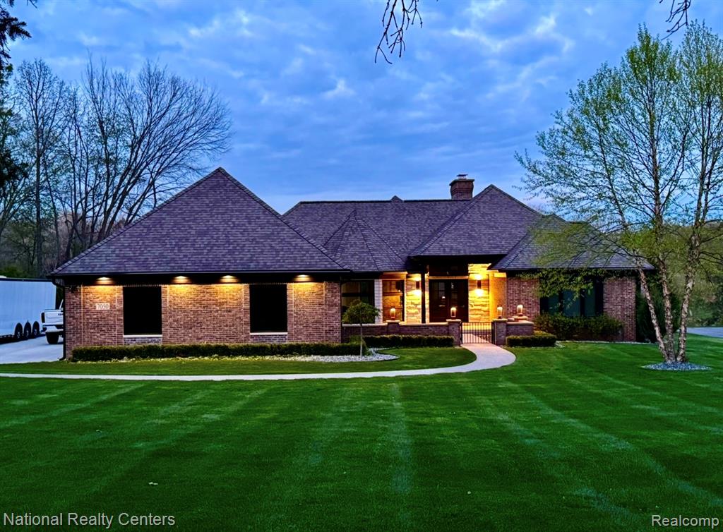 7050 Lake Shannon Court, Fenton, MI 48430 — Photo 3