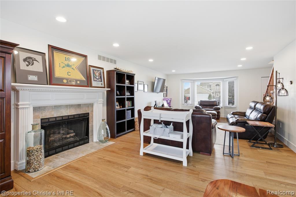 39663 Southpointe Avenue, Harrison Township, MI — Photo 31