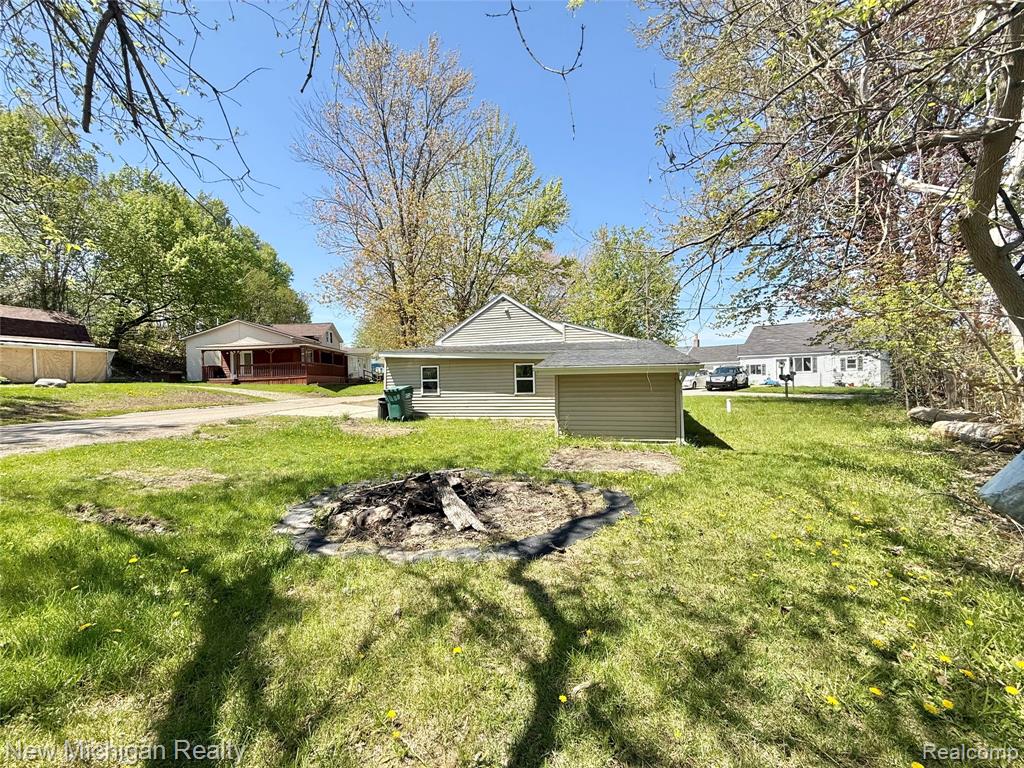 300 Georgia Drive, Lapeer, MI 48446 — Photo 7