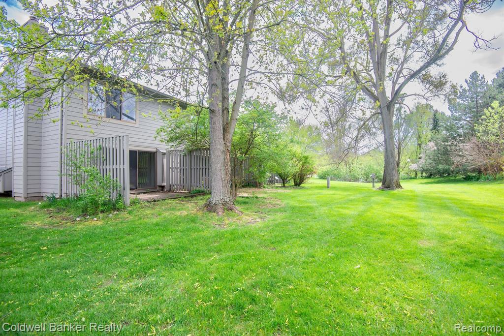759 PENINSULA, Ann Arbor, MI 48105 — Photo 2