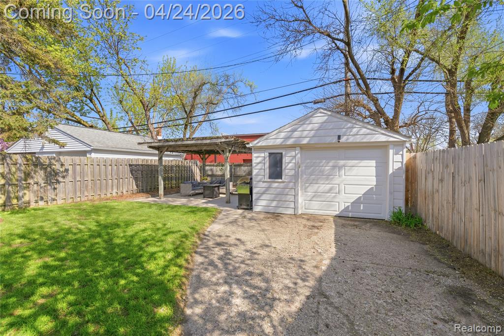 8570 Troy Street, Oak Park, MI 48237 — Photo 23