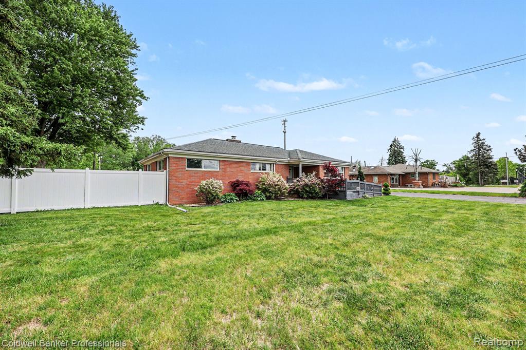 7891 Haggerty Road - Photo 3