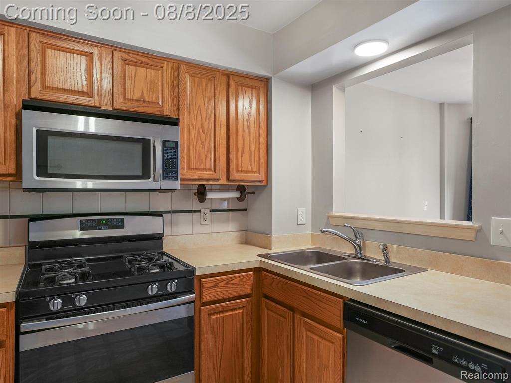 4462 Hunters W, 38, Canton, MI 48188 — Photo 20