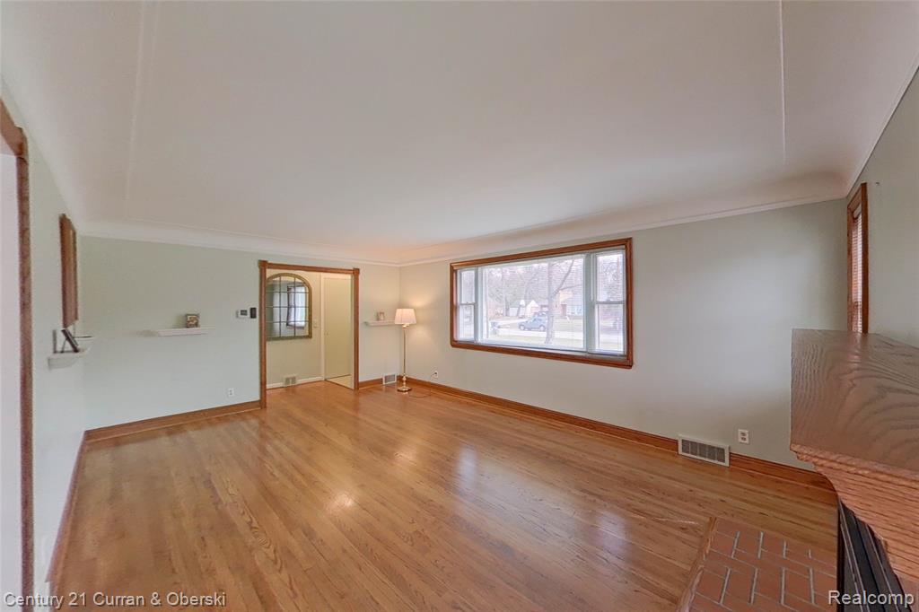 688 New Hampshire Avenue, Marysville, MI 48040 — Photo 25