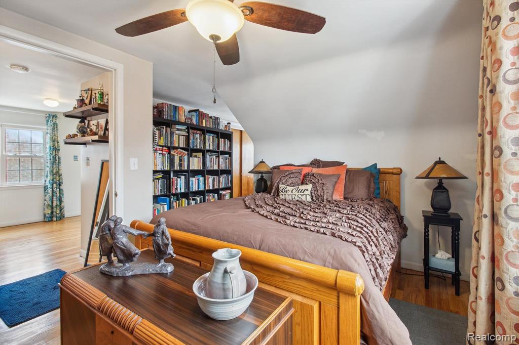 944 NEW YORK Avenue, Lincoln Park, MI 48146 — Photo 17