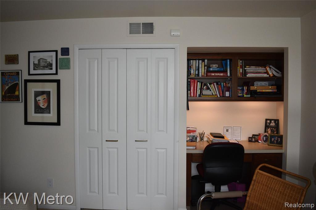 40750 Woodward Avenue, 30, Bloomfield Hills, MI 48304 — Photo 17