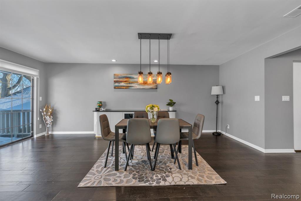 7258 Creeks Bend Court, West Bloomfield, MI — Photo 20