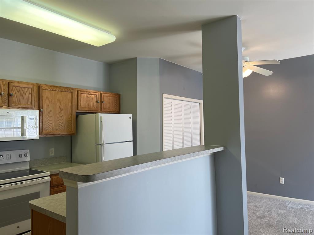26652 KIRKWAY Drive, Woodhaven, MI 48183 — Photo 14