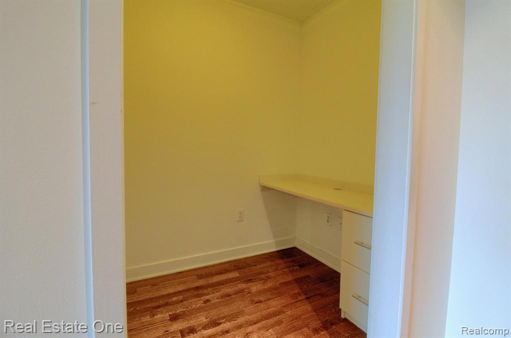 111 N ASHLEY Street, 403, Ann Arbor, MI 48104 — Photo 8