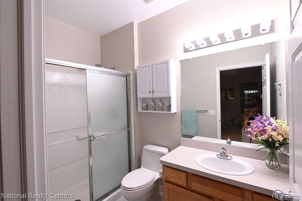 40564 BLYTHEFIELD Lane, Canton, MI 48188 — Photo 25
