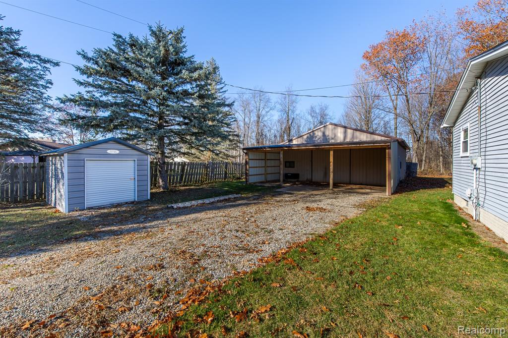 7283 Vanderploeg Lane, Imlay City, MI 48444 — Photo 29