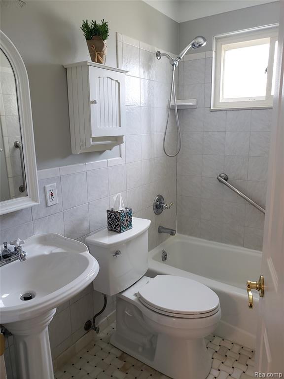 8224 Milburn Street, Westland, MI — Photo 21
