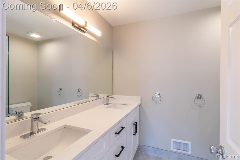 22170 ORCHARD Way, Beverly Hills, MI 48025 — Photo 49