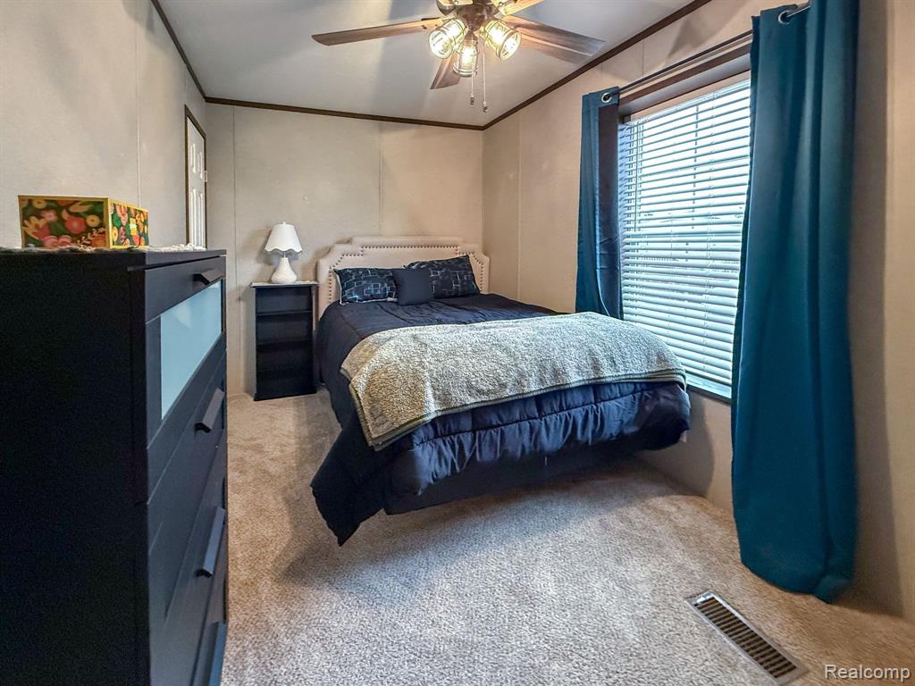 321 PRAIRIE Circle, Carleton, MI 48117 — Photo 14