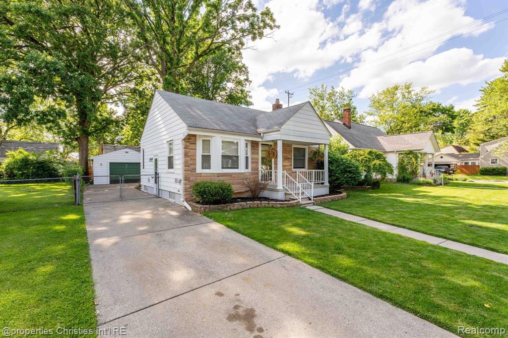 4271 PRAIRIE Avenue, Berkley, MI 48072 — Photo 2
