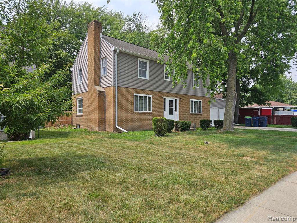 705 N Trumbull Street, Bay City, MI 48708 — Photo 2