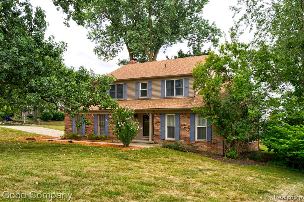 35868 Smithfield Court, Farmington, MI 48335