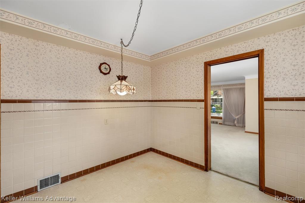7320 Colonial Street, Dearborn Heights, MI 48127 — Photo 14