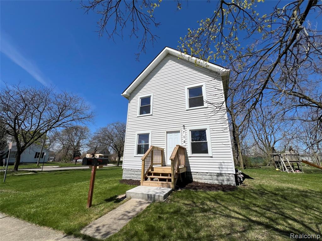 230 Almyra Avenue, Monroe, MI 48161