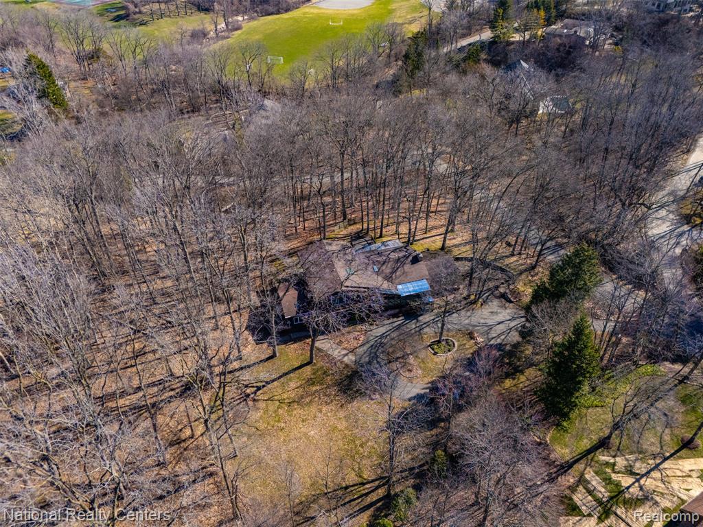 4710 Cove Road, West Bloomfield, MI 48323 — Photo 59