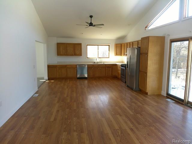 5071 Lippincott Boulevard, Burton, MI 48519 — Photo 16