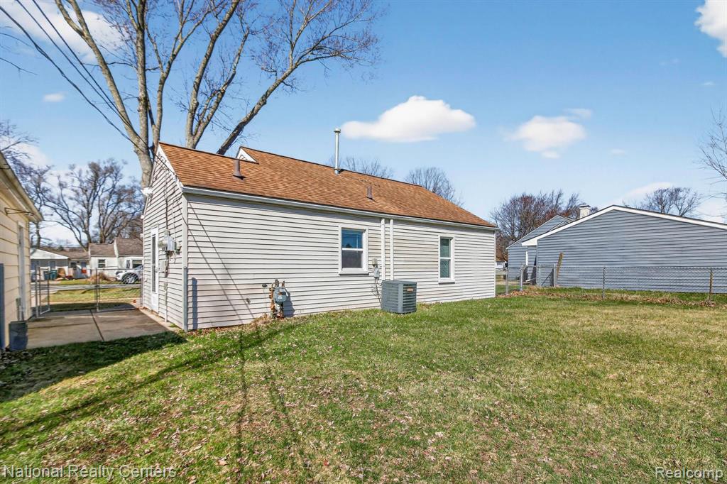 8880 Marlowe Avenue, Plymouth, MI 48170 — Photo 30
