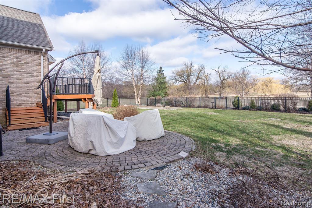 8598 GOLF LANE Drive, Commerce Twp, MI 48382 — Photo 8