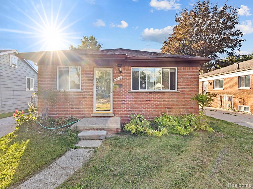 6435 Centralia Street, Dearborn Heights, MI 48127 — Photo 2