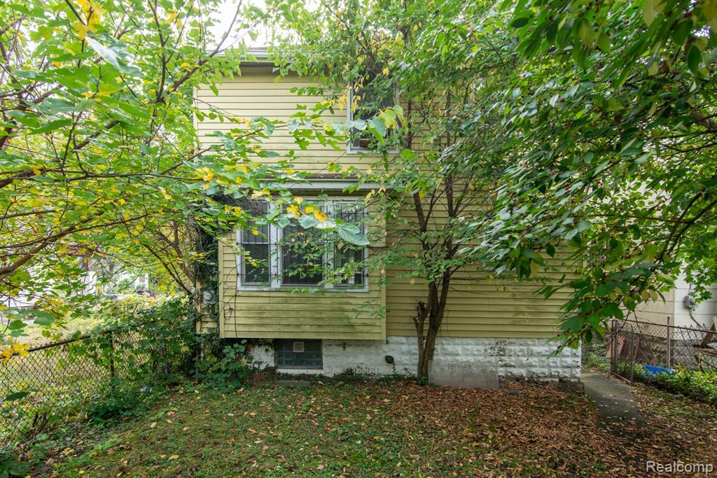 326 Eastlawn Street, Detroit, MI 48215 — Photo 8