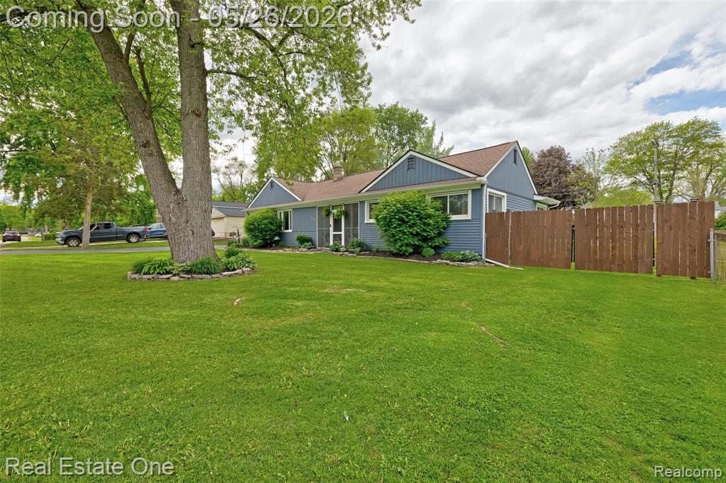 6394 Manson Drive, Waterford, MI 48329 — Photo 42