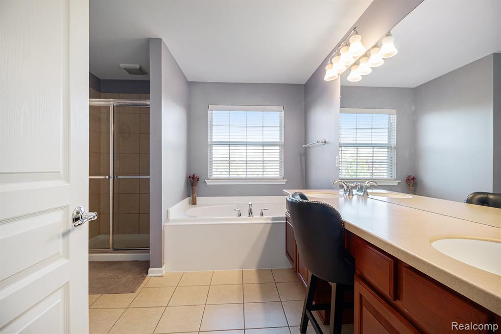 2418 Premier Lane, Canton, MI 48188 — Photo 17