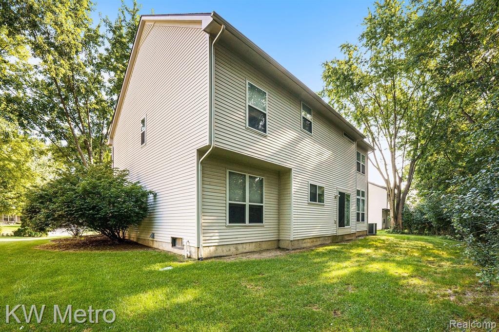 7565 GREENWAY Lane, West Bloomfield, MI 48324 — Photo 20