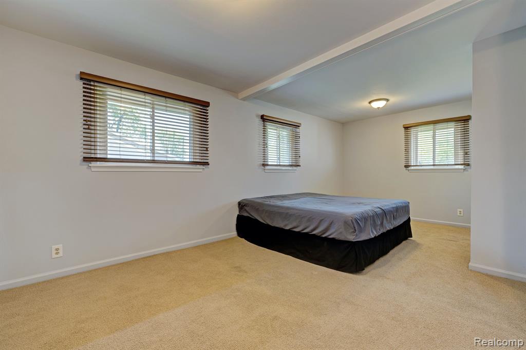 520 PARKVIEW Drive, Plymouth, MI 48170 — Photo 17