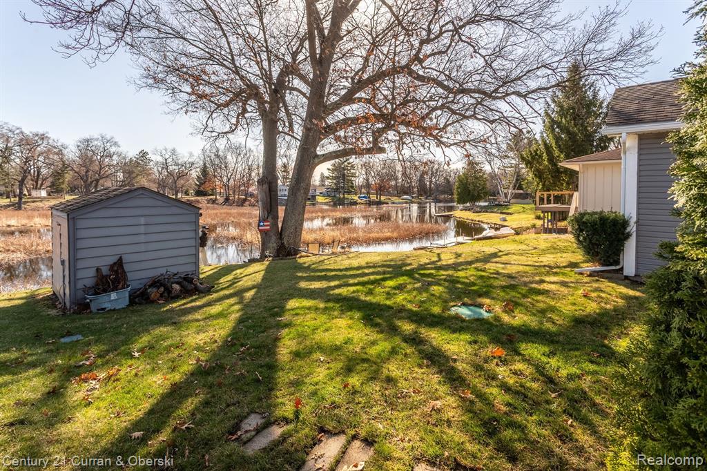 6084 BROCKWAY Street, Commerce Twp, MI 48382 — Photo 29
